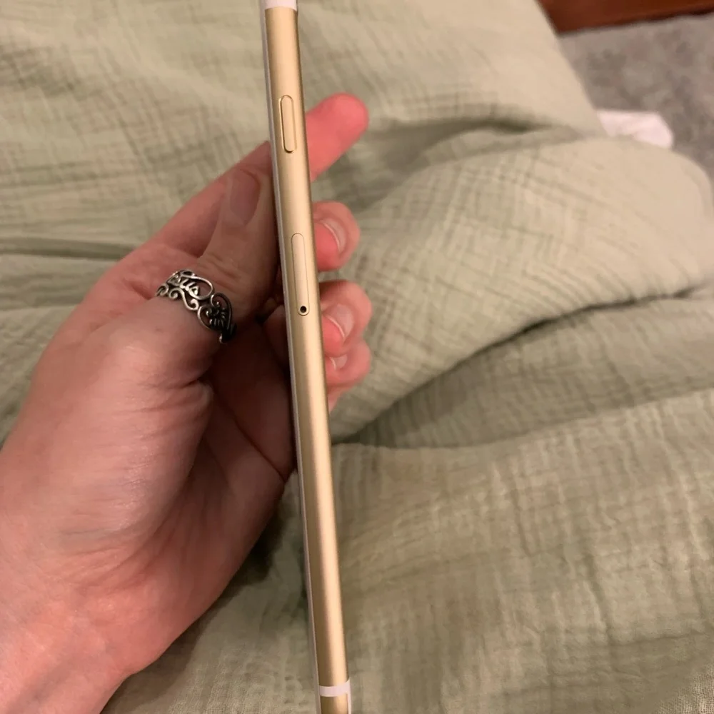 iPhone 6 Plus 64gb - FOR PARTS ONLY